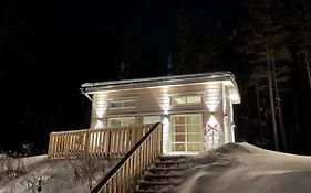 Cozy Cabin In Bjoernrike